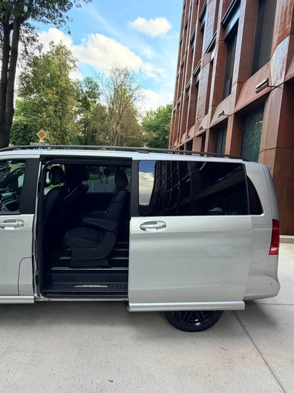 Mercedes- Benz V-Klass